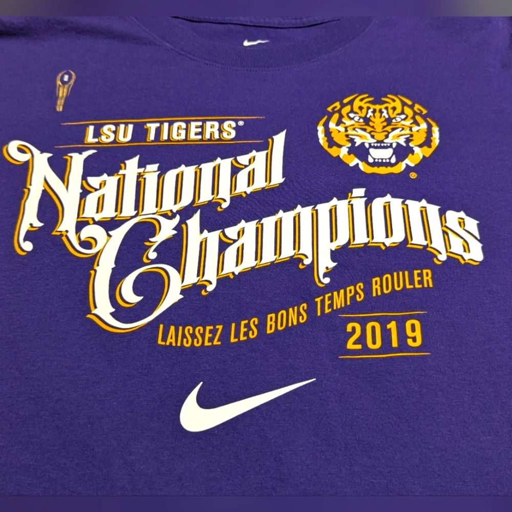 LSU 2019 College Football National Champions Purple Unisex T-shirt Size Large - Picture 2 of 10